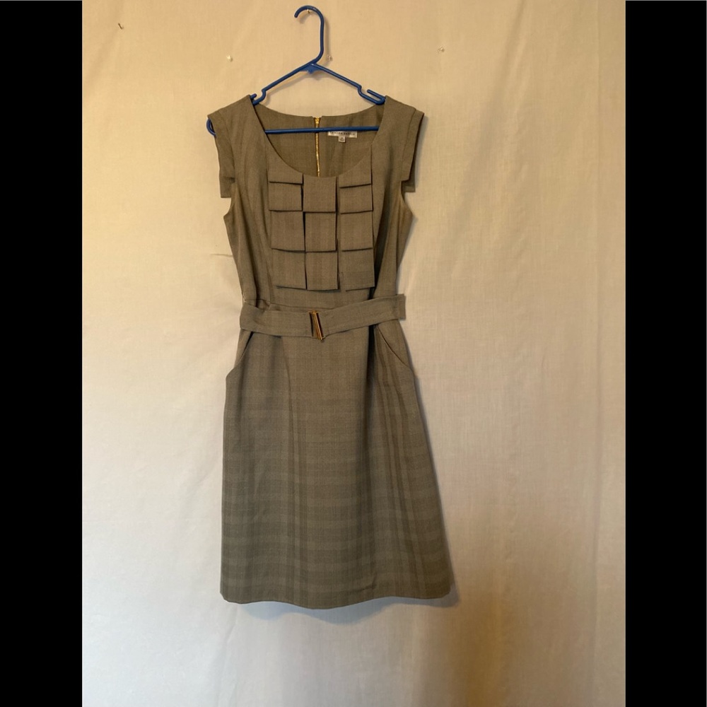 Sandra Darren Size 10 Beautiful Dress